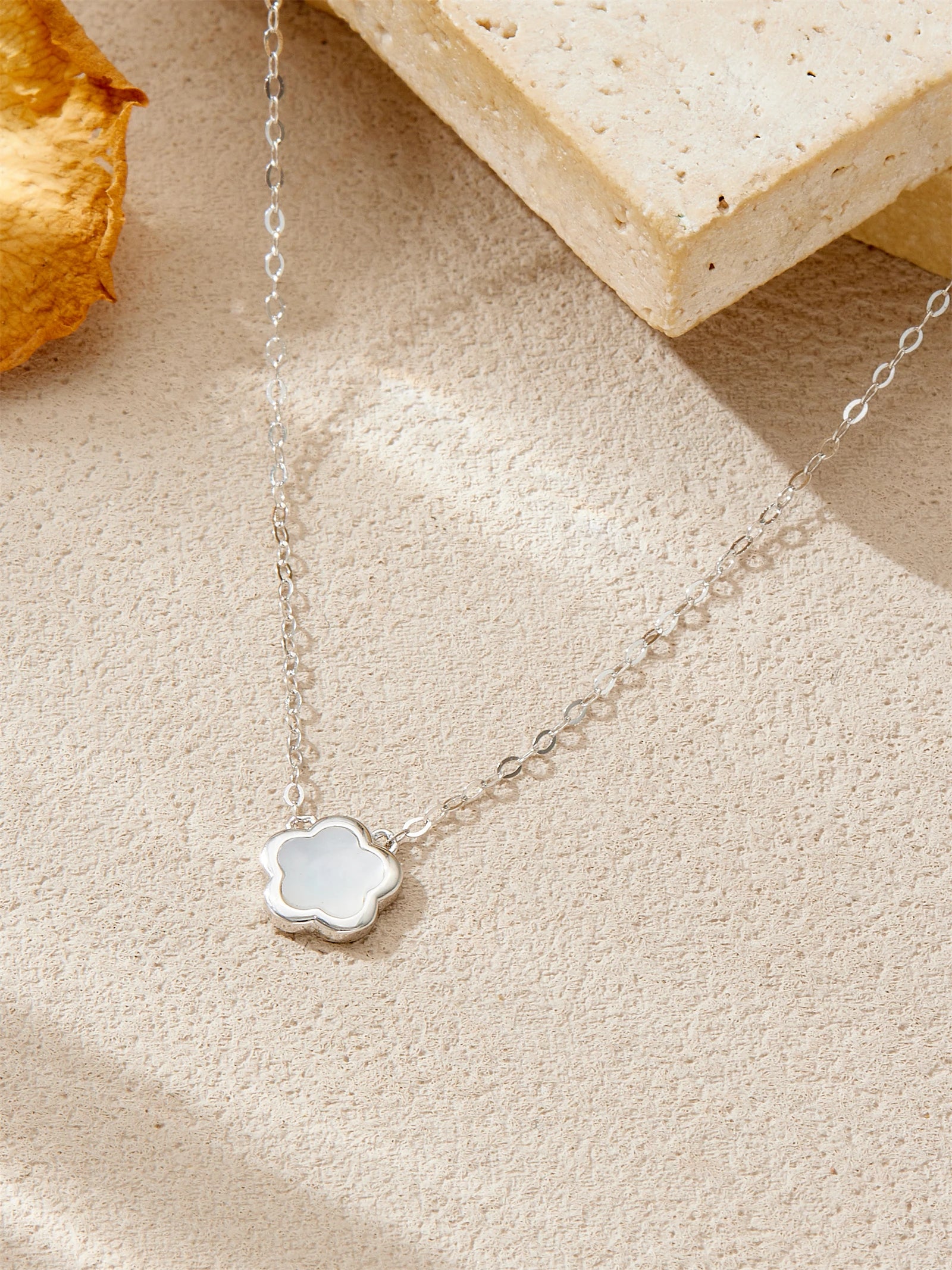 Floral Pendant Necklace