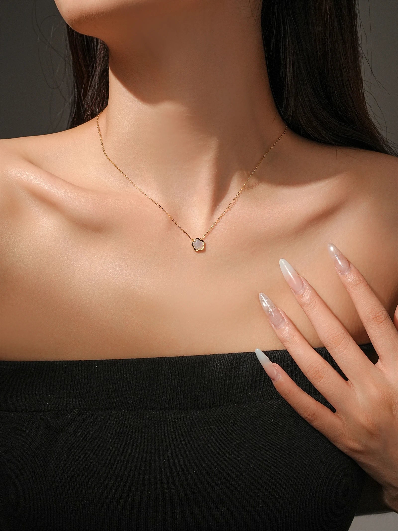 Floral Pendant Necklace