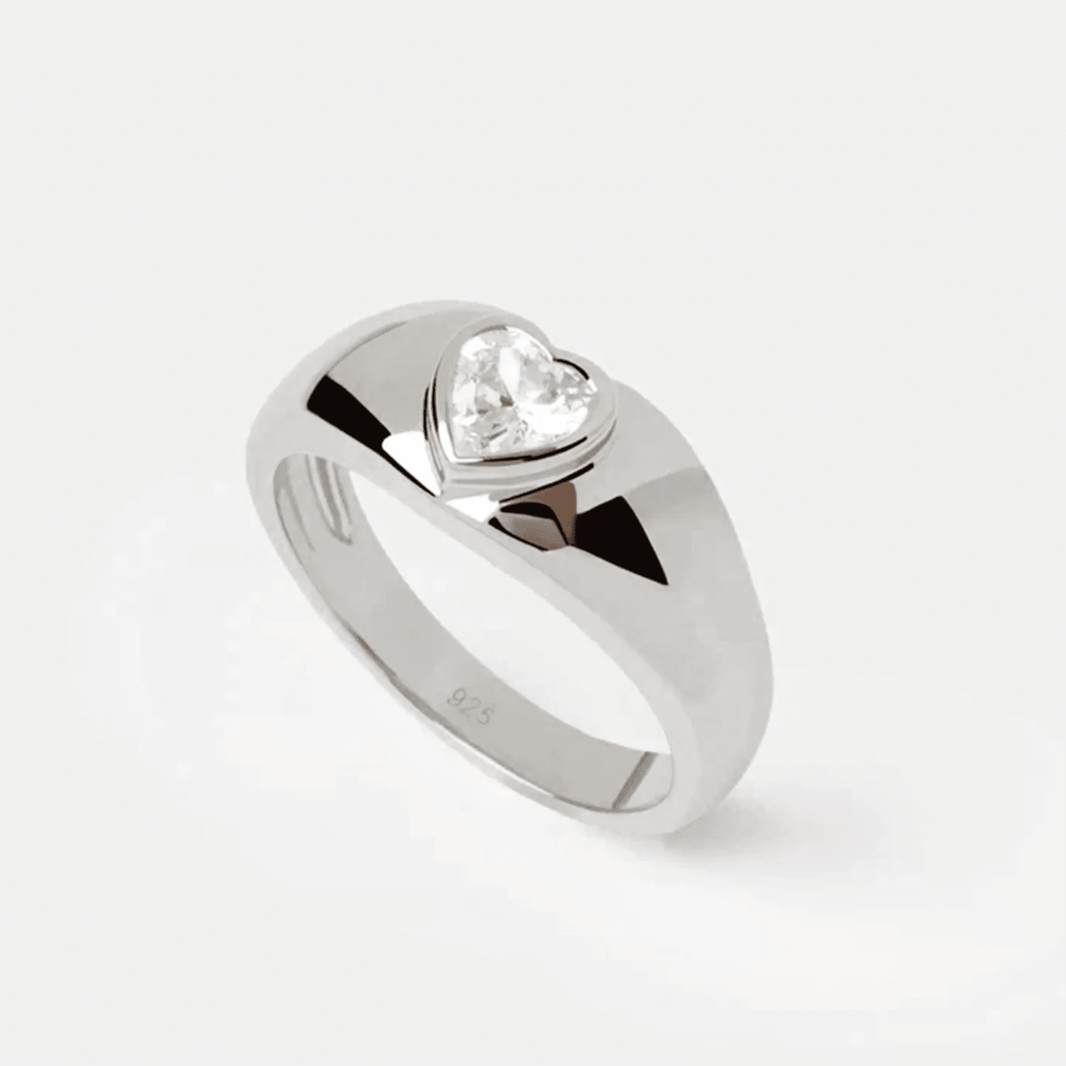 Calista Heart Diamond Ring - Ella Maison