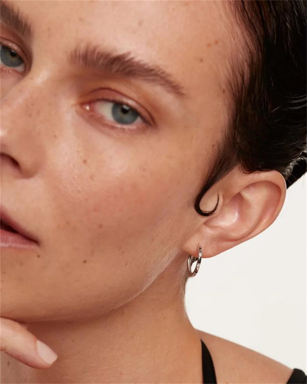 Vera Frosty Hoop Earrings