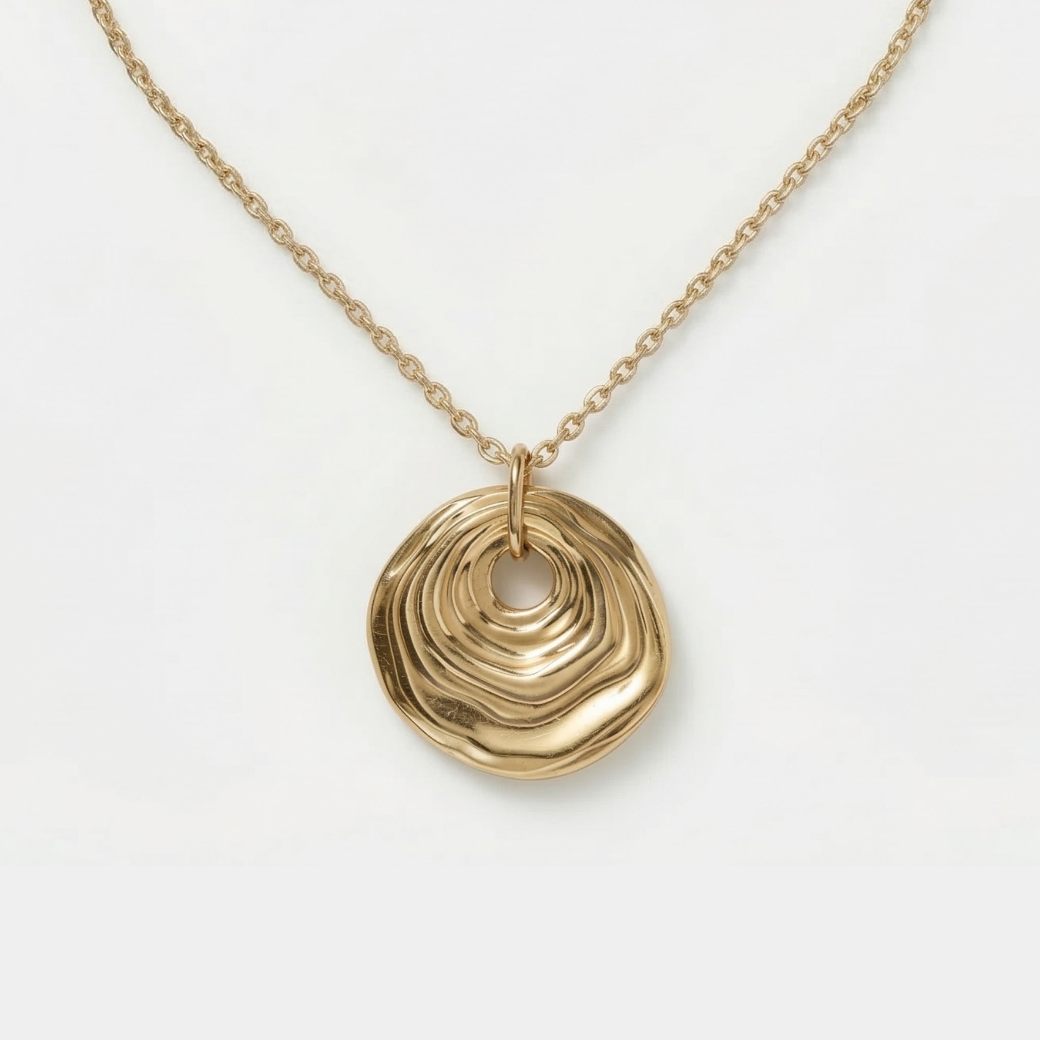 Lyra Circle Necklace