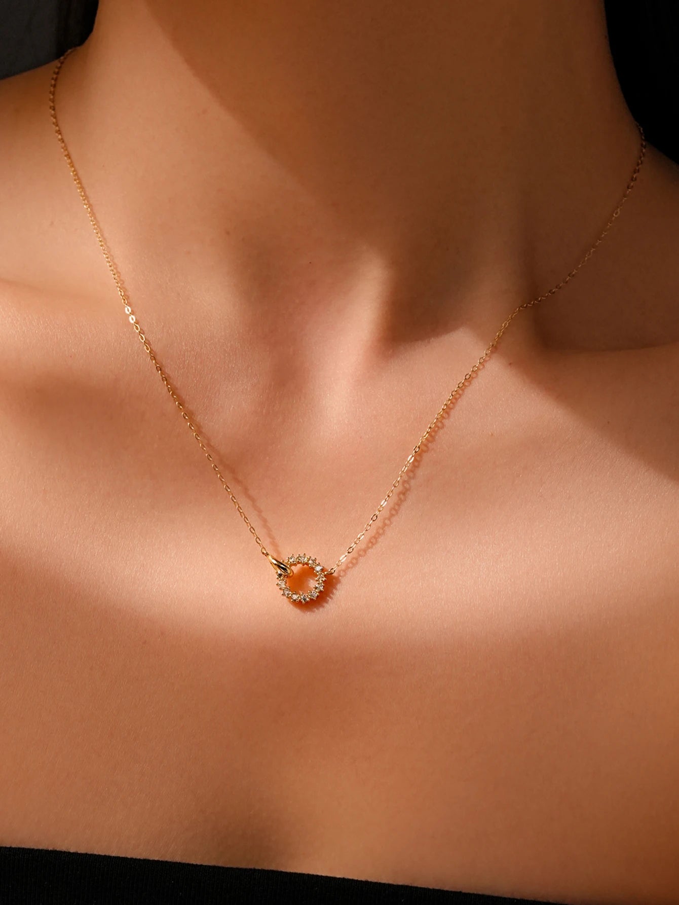 Lyra Circle Necklace