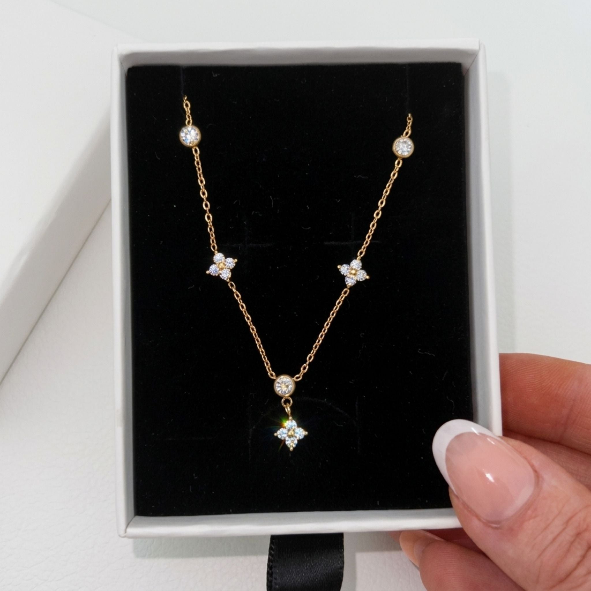 Ivy Clover Necklace - Ella Maison