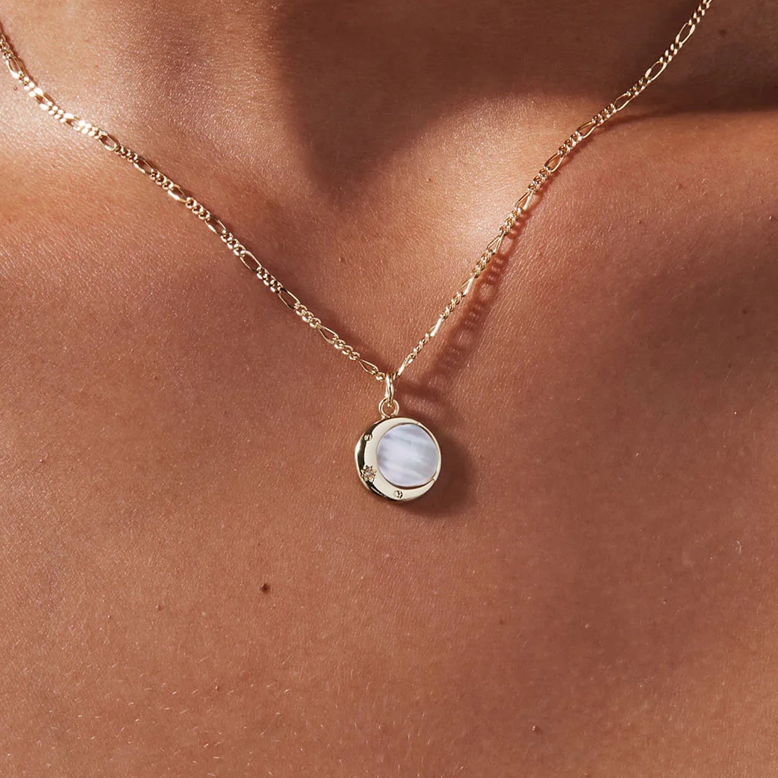Moon Pendant Necklace - Ella Maison