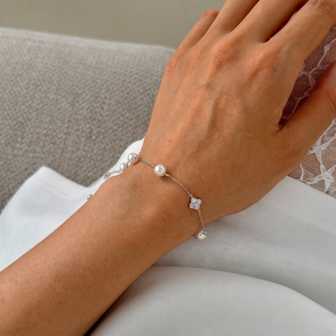 Pearl Clover Bracelet - Ella Maison