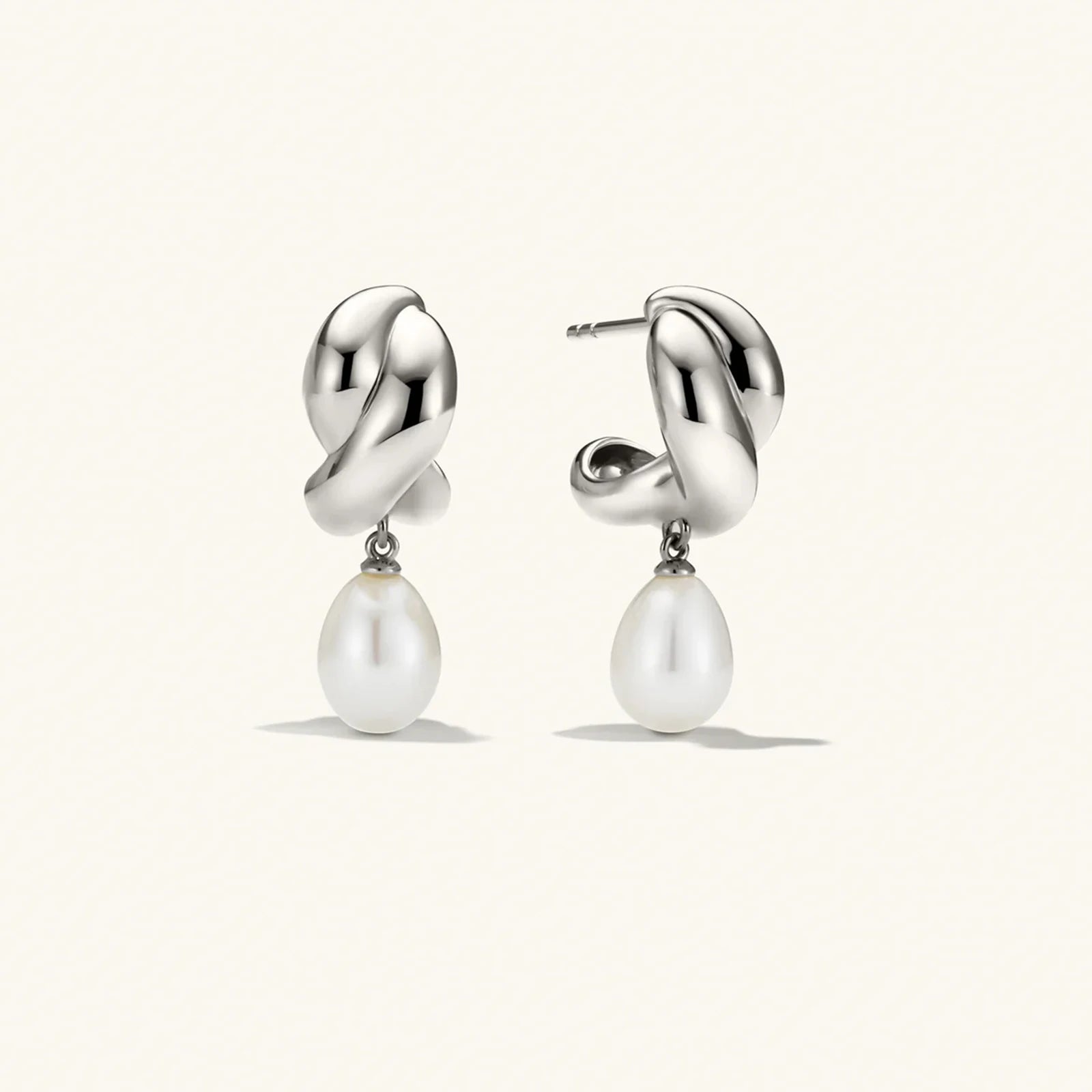 Vel Twisted Pearl Earrings - Ella Maison